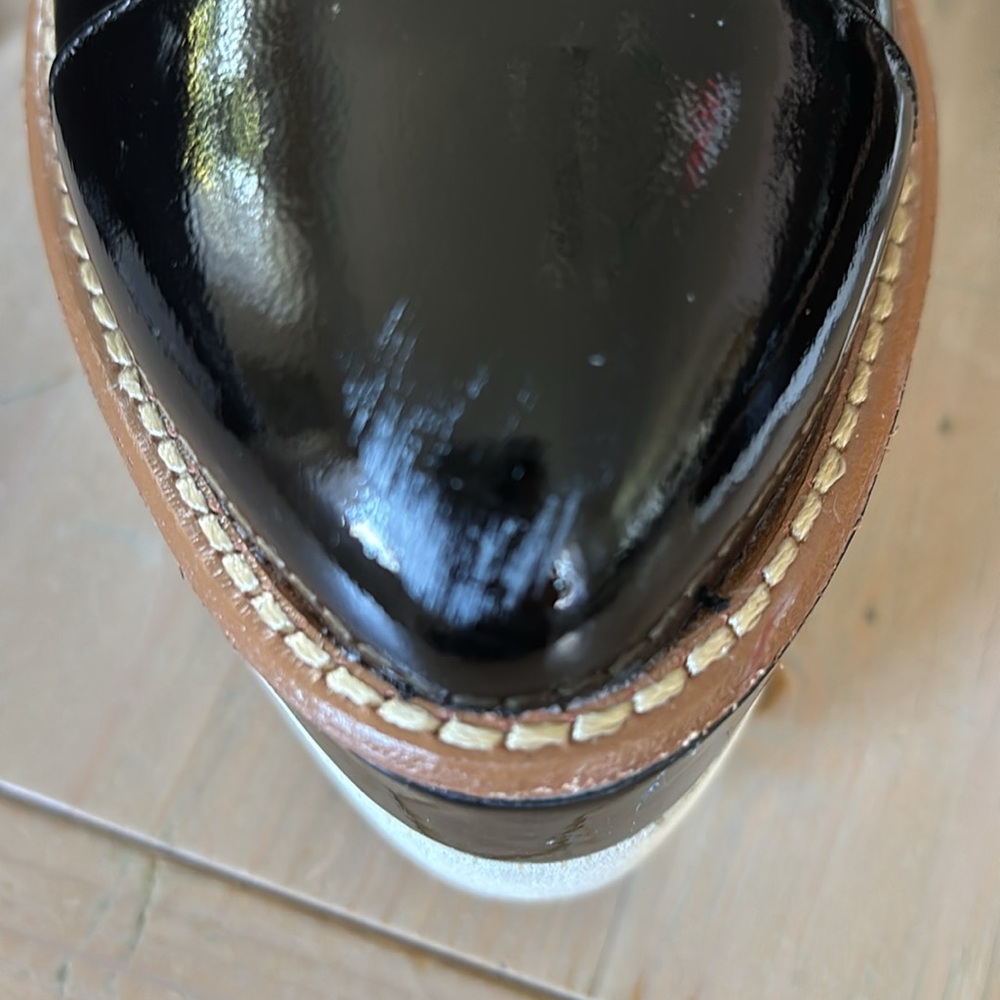 DKNY Women's Black/White Platform Oxfords - Picture 12 of 13